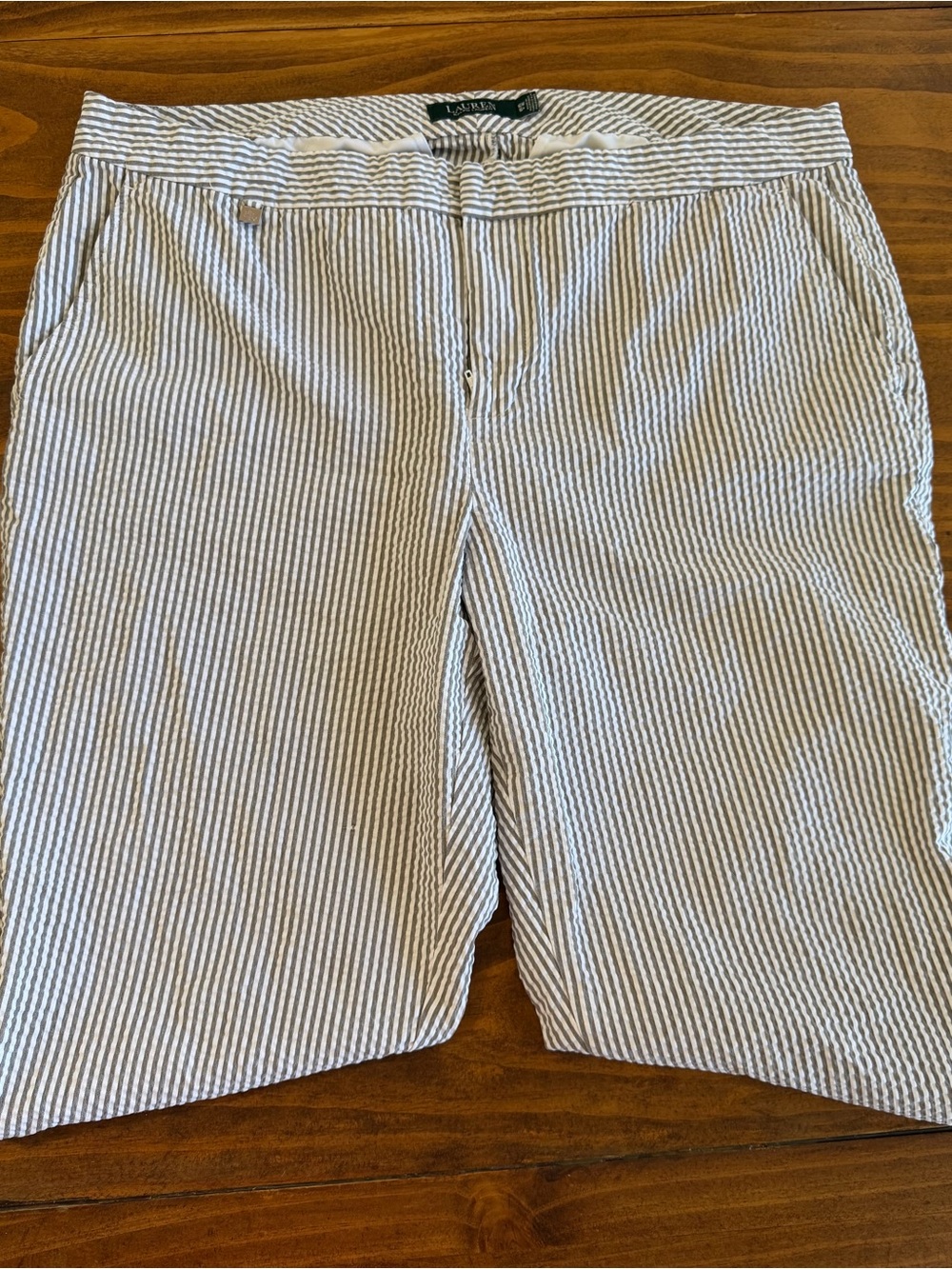 Ralph Lauren Women's 16W Gray & White Striped Seersucker Cropped Pants